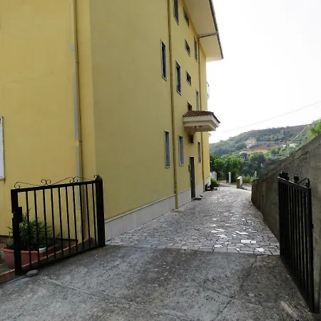 Casa Giuseppe Lägenhet Falerna